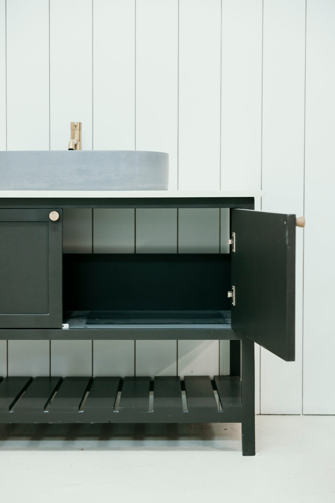 The Classic Shaker Single Vanity