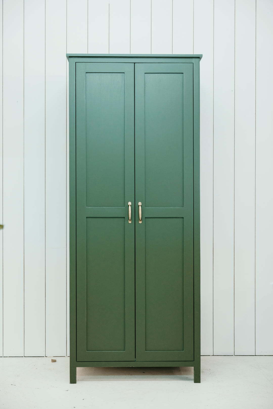 The Shaker Single Cupboard