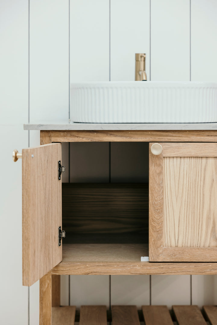 The Classic Shaker Oak Single Vanity