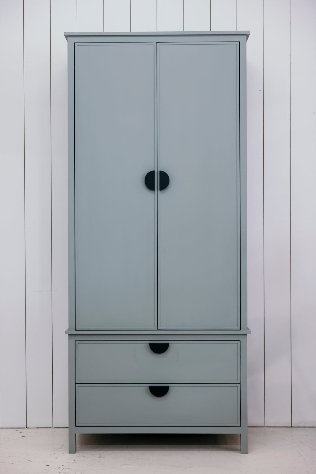 The Modern Shaker Wardrobe